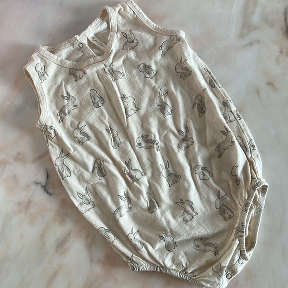 Rylee + Cru bunny print onesie bubble romper unisex. 12-18 month - Picture 3 of 4